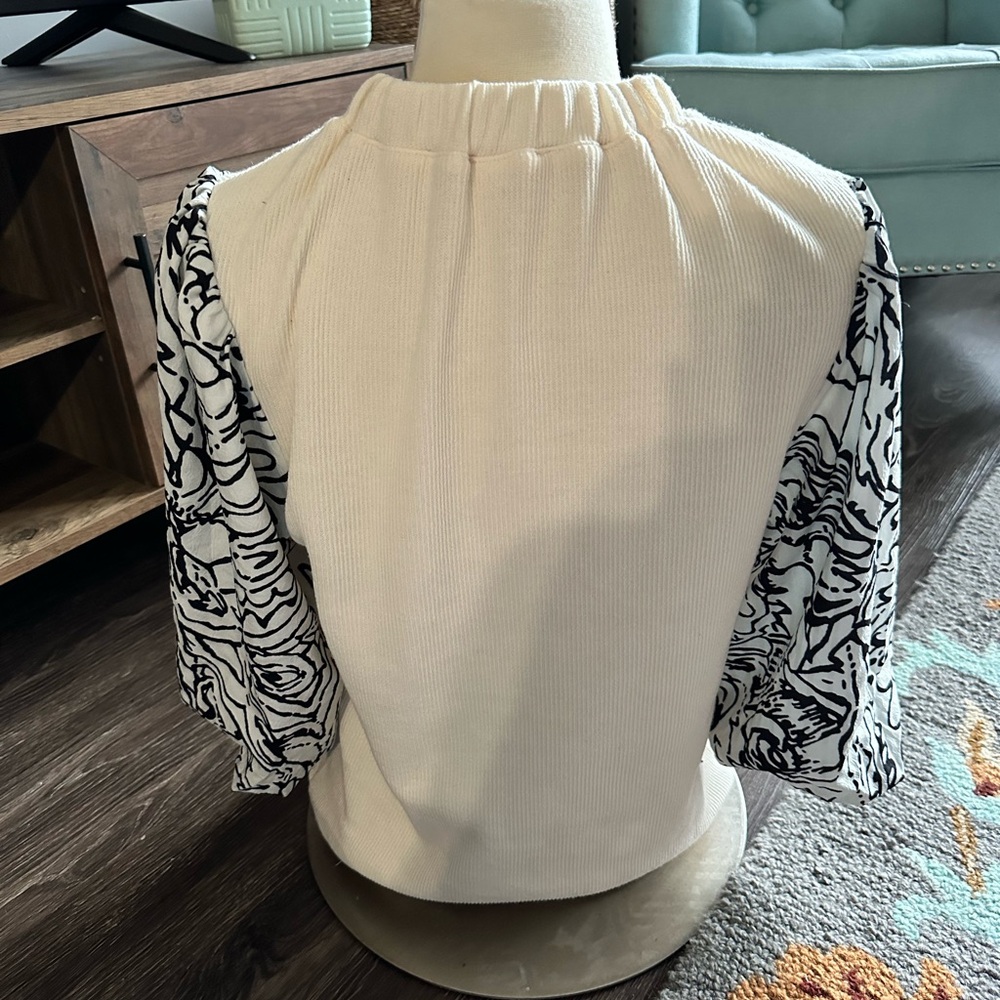 THML blouse - Picture 2 of 6